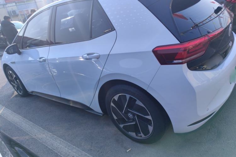 Used Volkswagen ID.3 2022 Active Pure Intelligent Enjoyment Edition
