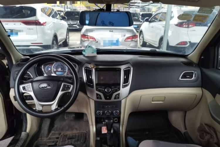 Used Haima S7 2015 Revised Version 2.0L Automatic Zongchi Trim
