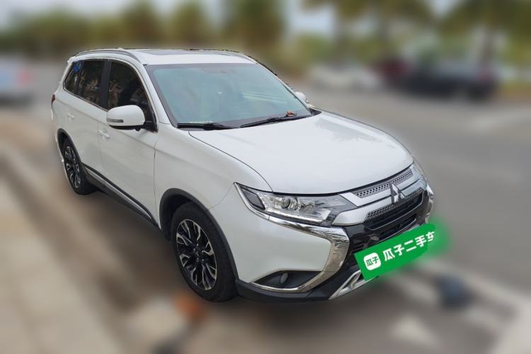 Used Mitsubishi Outlander 2019 2.0L Two-Wheel Drive Comfort Edition 5 Seats China VI Standard
