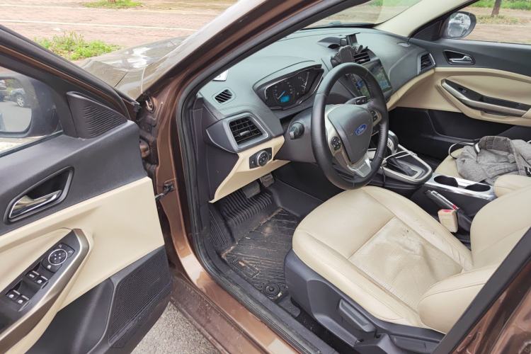 Used Ford Escort 2015 1.5L Automatic Fashion Model Driver Seat