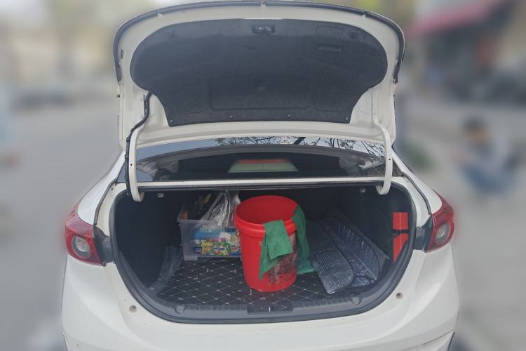 Used Mazda 3 Axela 2014 Sedan 2.0L Automatic Flagship Model