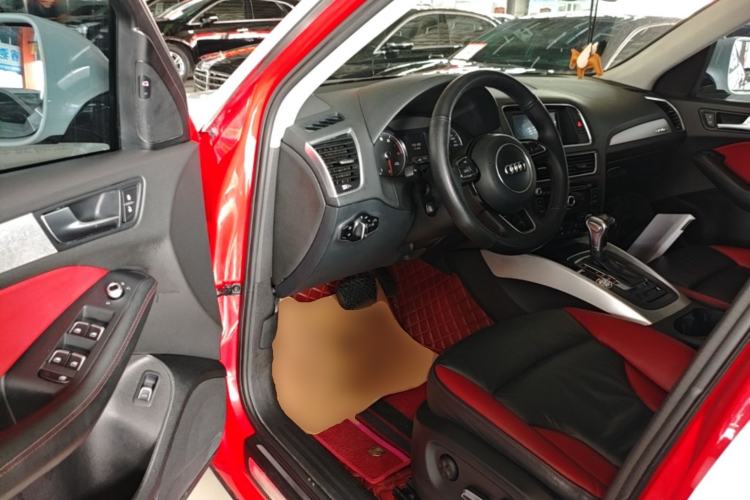 Used Audi Q5 2017 Plus 40 TFSI Technology Model