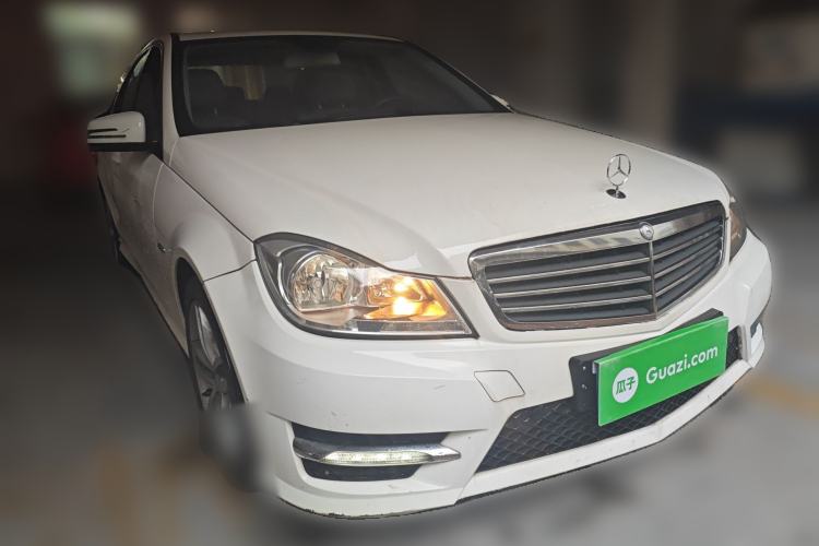 Used Mercedes-Benz C-Class 2013 C 180 Classic Grand Edition Front Right 45 Deg