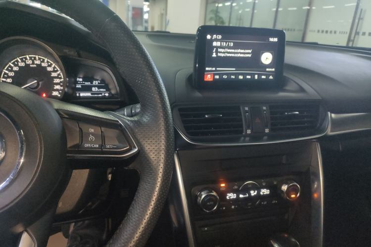 Used Mazda CX-4 2018 2.0L Automatic Two-Wheel Drive Blue Sky Premium Upgrade Version China V Standard