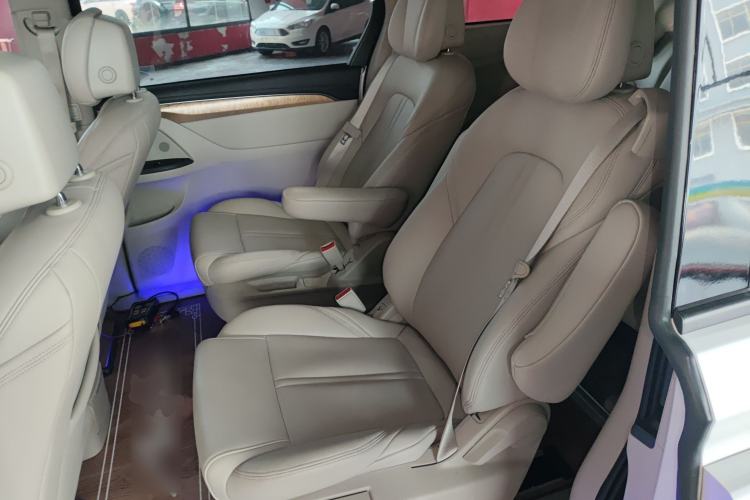 Used Buick GL8 2017 ES 28T Comfort Model China V Standard
