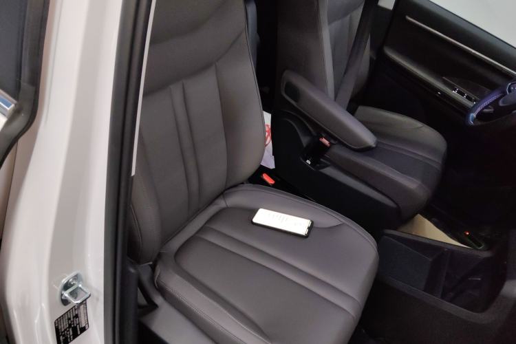 Used SAIC MAXUS Dajia 7 2024 Revised Version Super Hybrid Long-Range Edition Enjoyment Version Right Front Seat