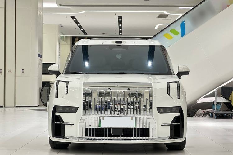 Used Zeekr 009 2024 7-Seater Walk-Through Version Four-Wheel Drive 108 kWh
