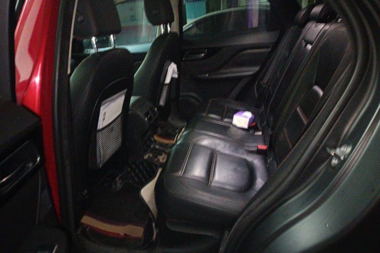 Used Jaguar F-PACE 2019 2.0T Two-Wheel Drive Urban Deluxe Edition Left Rear Seat