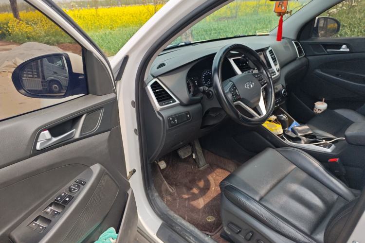 Used Hyundai Tucson 2015 1.6T Dual-Clutch Two-Wheel-Drive Smart Model
