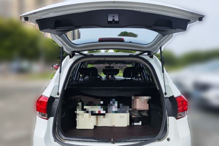 Used Haval H6 2016 Upgraded Model 1.5T Automatic Two-Wheel Drive Elite Version Trunk