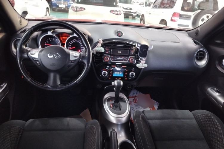 Used Infiniti ESQ 2014 1.6L Spontaneous Edition