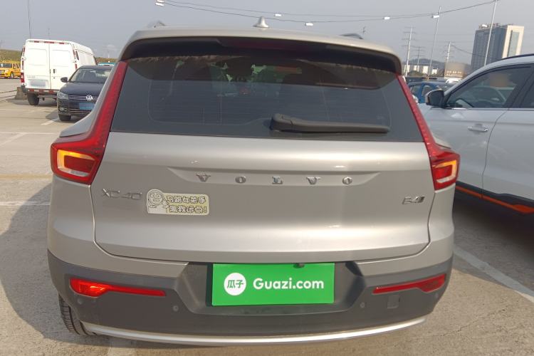 Used Volvo XC40 2024 B4 4x4 Smart Luxury Edition