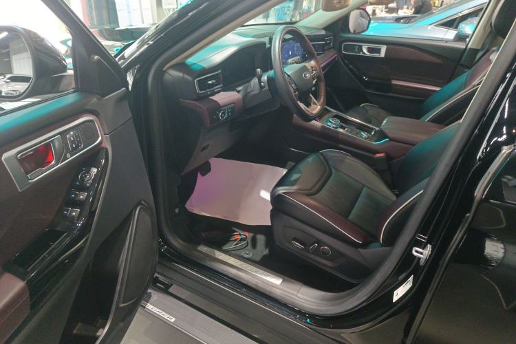 Used Ford Explorer 2023 EcoBoost 285 Four-Wheel Drive Titanium Edition 6 Seats