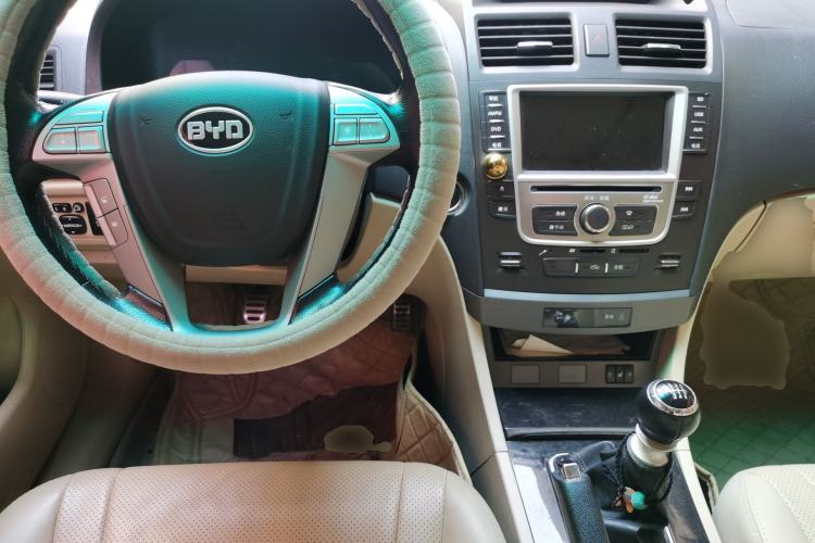 Used BYD G6 2012 1.5TI Manual Luxury Edition
