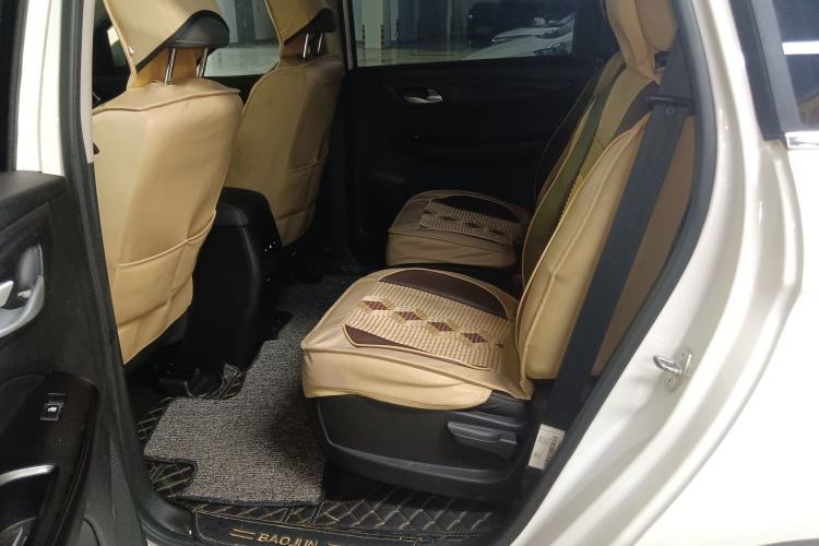 Used Baojun 730 2019 1.5L Manual Fashion Model 7-seater China VI