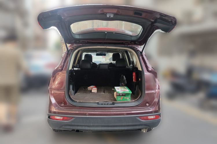 Used Dongfeng Fengon 580 2016 Revised Version 1.5T CVT Comfort Edition Trunk