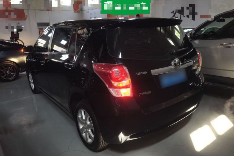 Used Toyota Verso 2014 Starlight 180E CVT Elite Edition Exterior 2