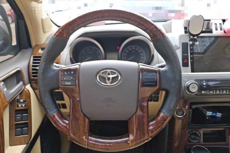 Used Toyota Prado 2016 2.7L Automatic Standard Edition Steering Wheel
