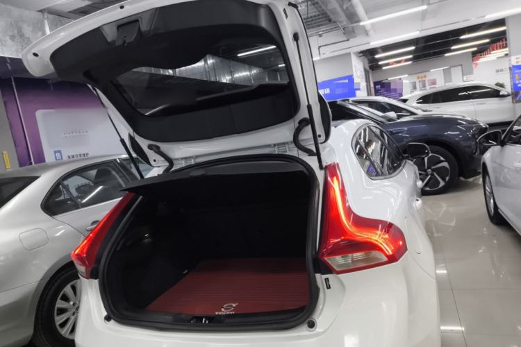 Used Volvo V40 2019 T3 Zhiyi Edition