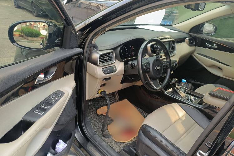 Used Kia Sorento 2015 Sorento L 2.4L Gasoline 4WD Elite Edition 5 Seats China IV Standard