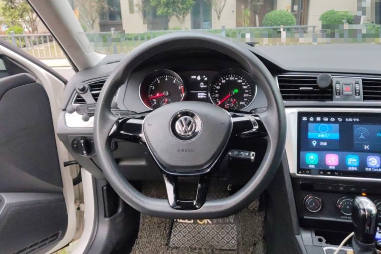 Used Volkswagen Lamando 2017 230TSI DSG Fashion Edition
