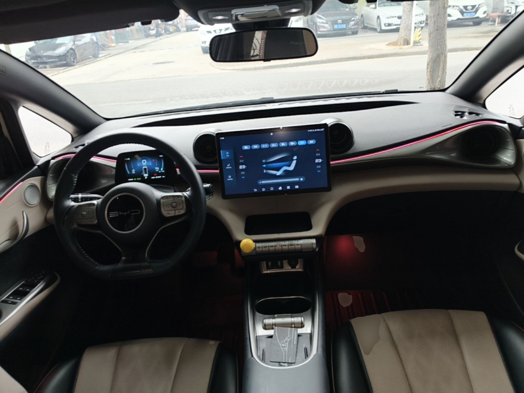 BYD Dolphin 2023 420 km Fashion Edition — снимка 12