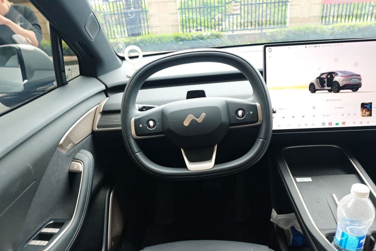 Used ONVO L60 2024 60 kWh Rear-Drive Version