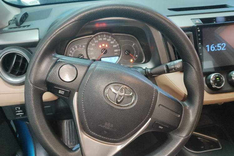 Used Toyota RAV4 2016 2.0L CVT Two-Wheel Drive Urban Edition China V Standard