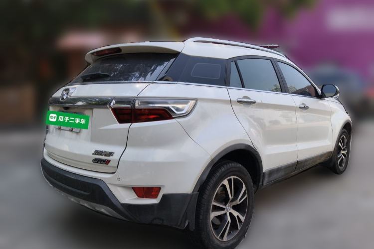 Used JMC Yusheng S330 2016 1.5L GTDi Automatic Two-Wheel Drive Comfort Edition