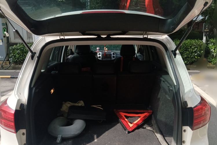 Used Volkswagen Tiguan 2013 1.8 TSI Automatic All-Wheel Drive Luxury Model Trunk