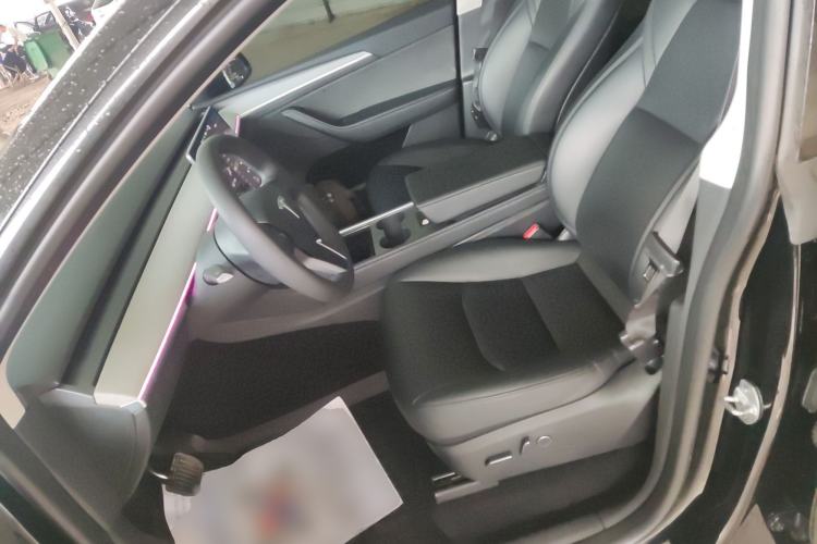 Used Tesla Model Y 2023 Rear-Wheel-Drive Version Left Front Seat