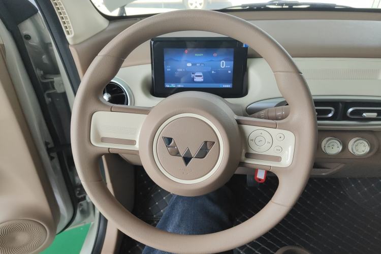 Used Wuling Hongguang MINIEV 2025 Four-Door Version Advanced Edition Steering Wheel