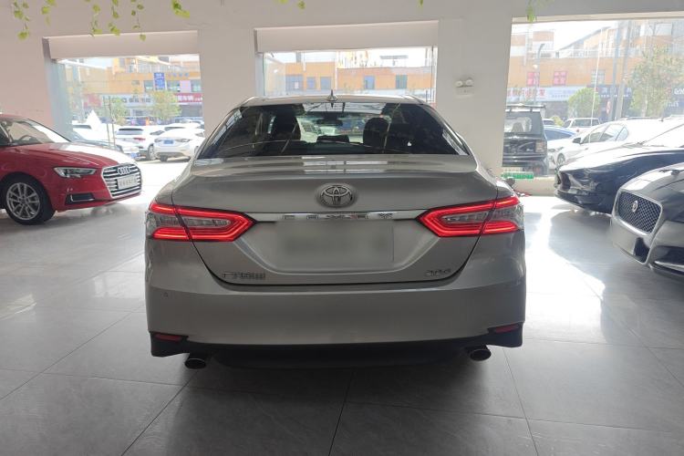 Used Toyota Camry 2021 2.0G Luxury Edition Exterior 5