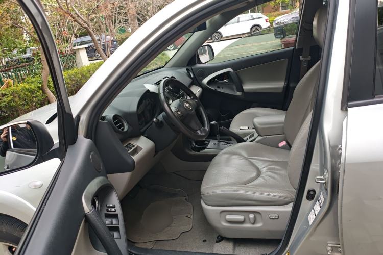 Used Toyota RAV4 2009 2.4L Automatic Luxury Edition