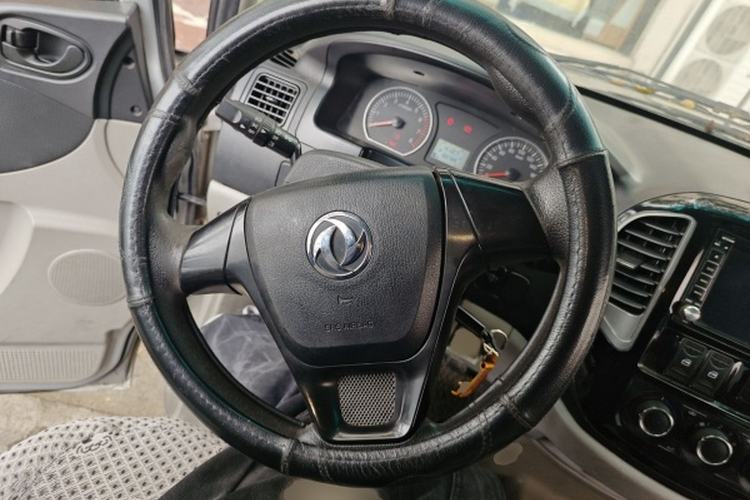 Used FORTHING Lingzhi 2017 Restyled M3L 1.6L 7-Seater Comfort Version