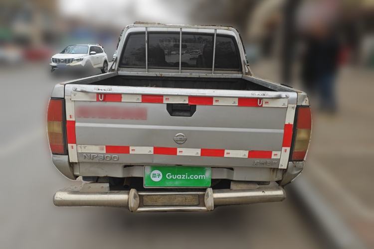 Used Nissan D22 2013 2.4L Gasoline Two-Wheel-Drive Standard Model