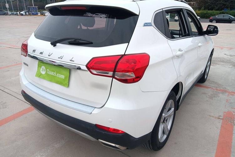 Used Haval H2 2018 Chuanxiang Edition Blue Badge 1.5T Dual-Clutch Two-Wheel Drive Fashionable Model