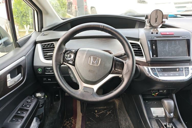 Used Honda Jade 2013 1.8L automatic Comfort version 5 seats