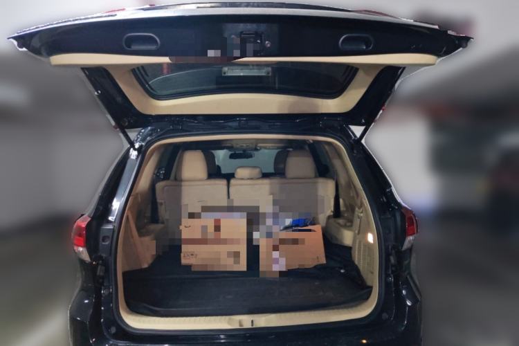 Used Toyota Highlander 2018 2.0T Two-Wheel Drive Elite Edition 7 Seats China VI Standard Trunk