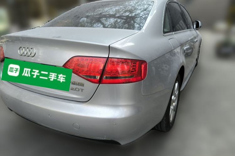 Used Audi A4L 2012 2.0 TFSI automatic standard version