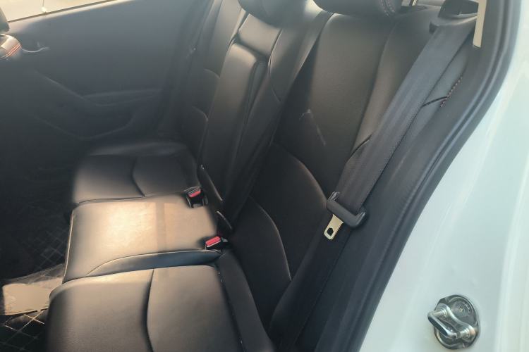 Used Mazda 3 Axela 2017 Sedan 1.5L Automatic Luxury Model Emission Standard China V Left Rear Seat