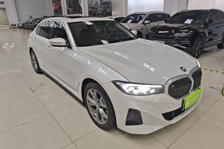 Used BMW i3 2025 eDrive 35 L Front Right 45 Deg