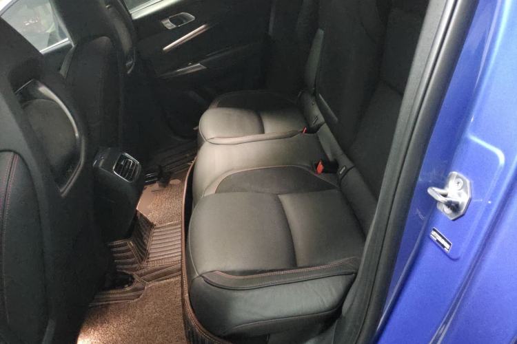 Used Lynk & Co 02 2018 1.5T DCT Two-Wheel Drive Pro Version China V Emission Standard Left Rear Seat