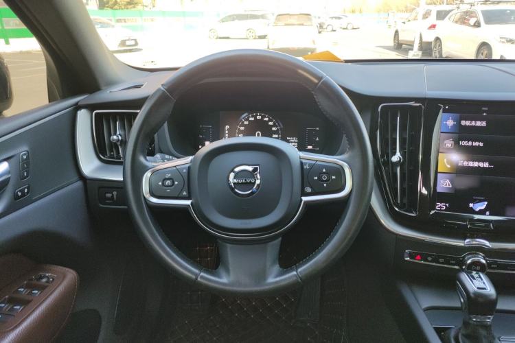 Used Volvo XC60 2021 T5 4x4 Smart Luxury Edition