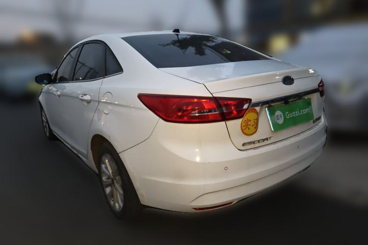 Used Ford Escort 2015 1.5L Automatic Fashion Model
