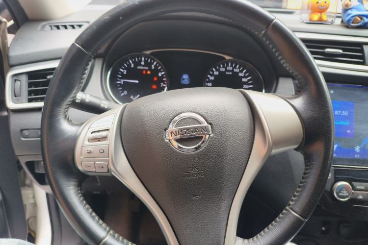 Used Nissan X-Trail 2014 2.5L CVT Luxury Edition 4WD
