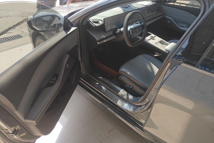 Used Geely Galaxy E8 2024 550 km Range Rear-Wheel-Drive PRO