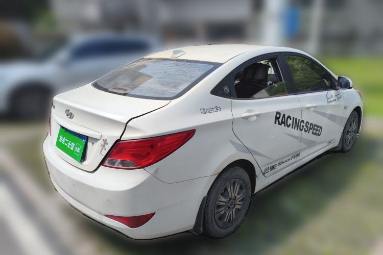 Used Hyundai Verna (older generation) 2014 1.4L Manual Smart GLS Trim
