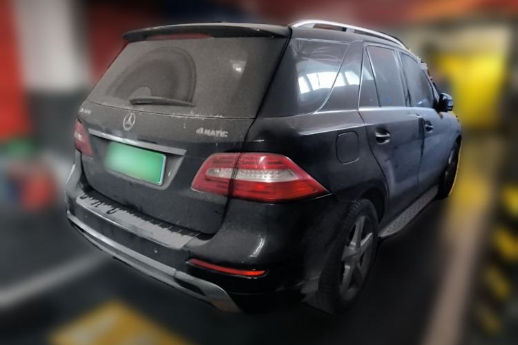 Used Mercedes-Benz M-Class 2015 ML 400 4MATIC Dynamic Model Rear Right 45 Deg