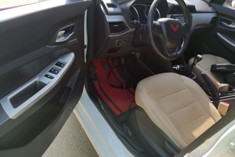 Used Wuling Hongguang 2021 1.5L S Comfort Edition LAR
